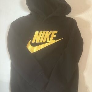 4t size XS Boy’s Nike hoodie